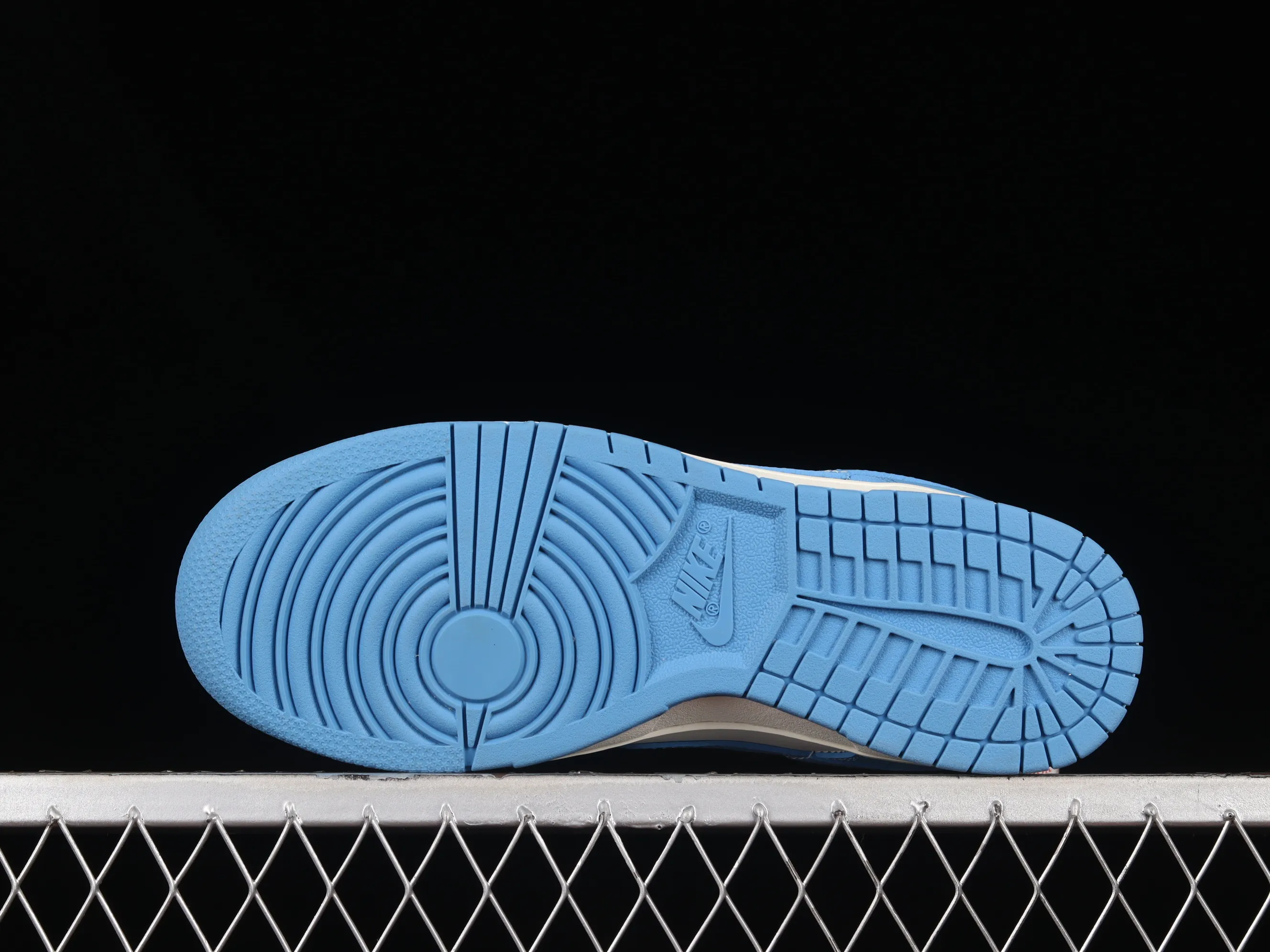 All categories Nk SB Dunk series Nk SB Dunk Low low-top sneakers M version pure original Nk Dunk Low SB dunk series North Carolina blue top layer low-top casual sports skateboard shoes DD1503-100